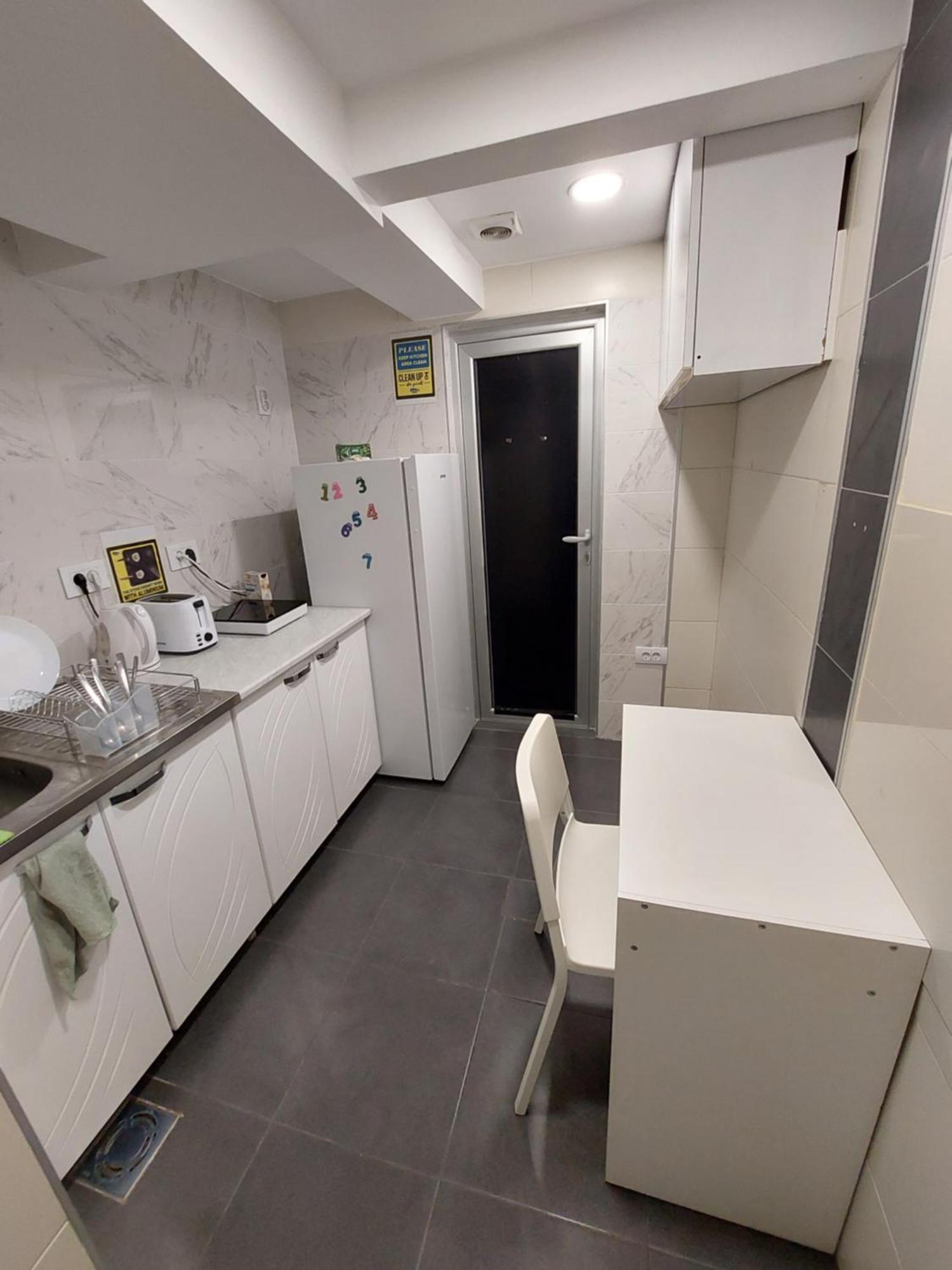 Hostel Inn Downtown Belgrad Zimmer foto